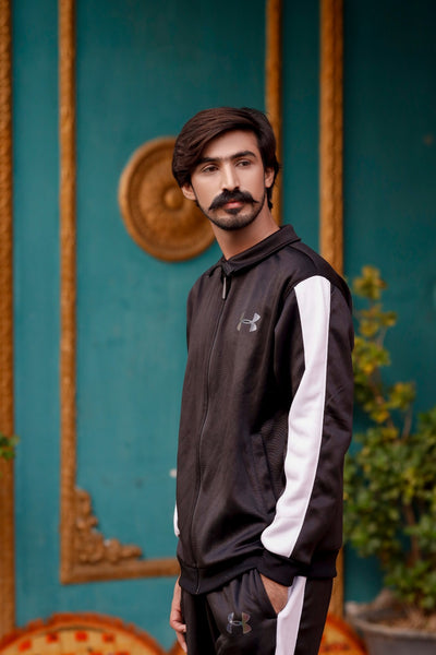 UA Premium Tracksuit F- Black