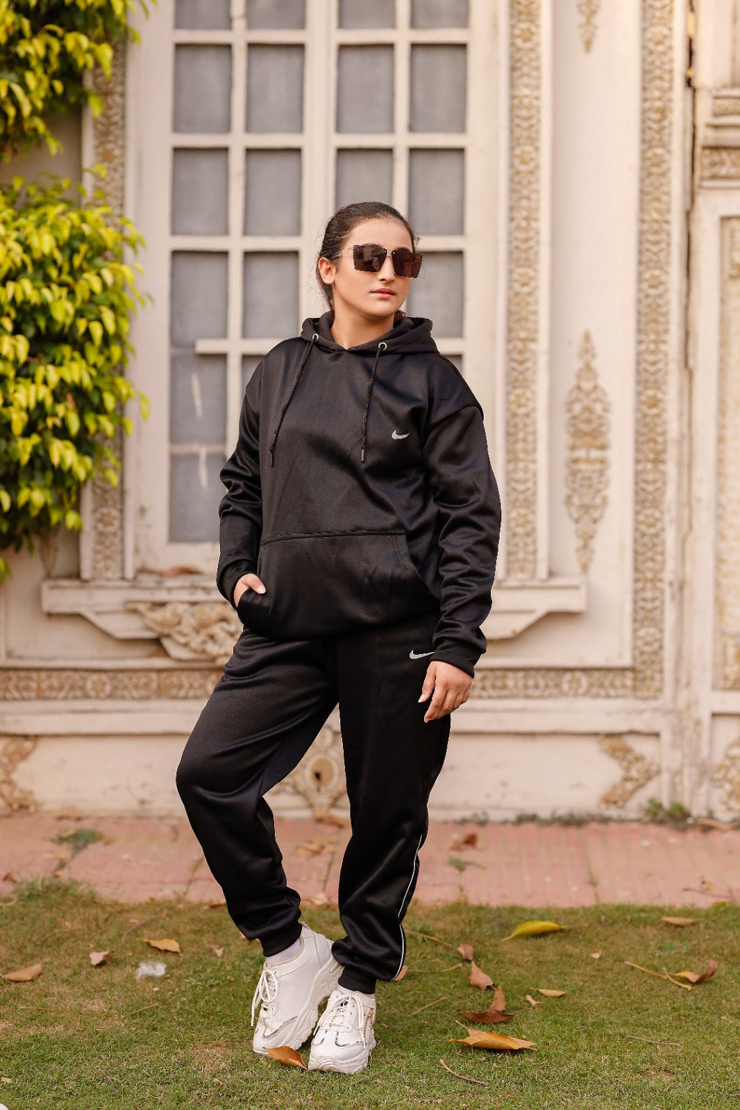 NIK Imported Tracksuit F- Black